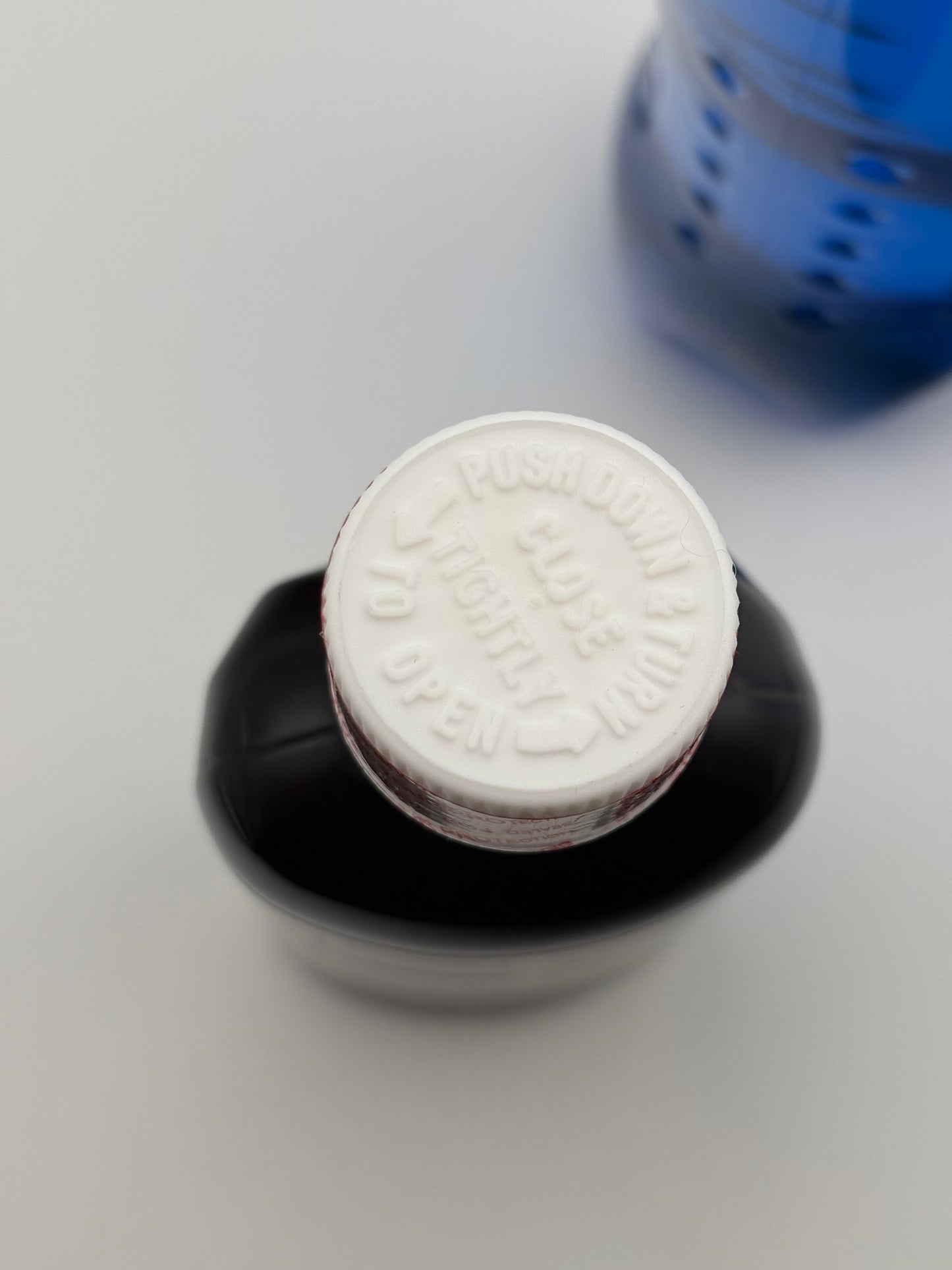 Blaubeer Kratoein-Sirup Deckel